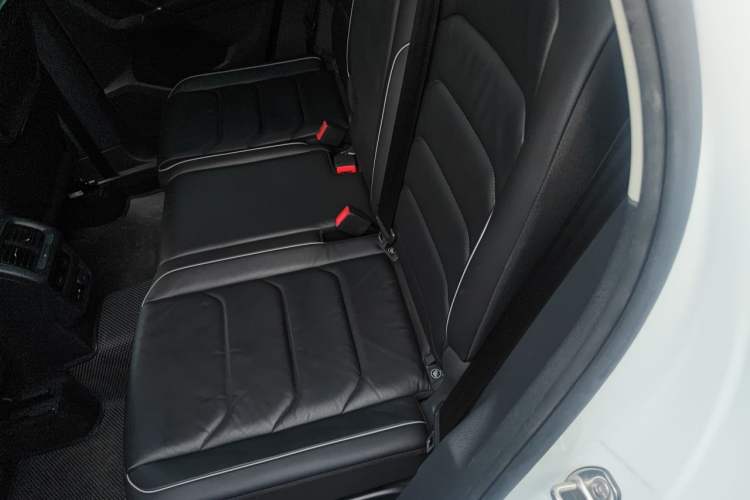 Used Volkswagen Tiguan 2018 330TSI All-Wheel-Drive Innovation Model Interior 4