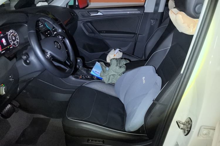 Used Volkswagen Tiguan 2018 330TSI All-Wheel-Drive Innovation Model Left Front Seat
