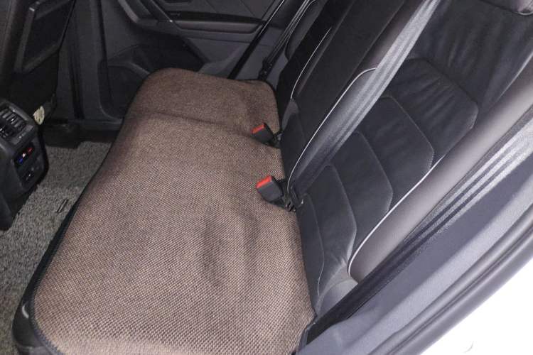 Used Volkswagen Tiguan 2018 330TSI All-Wheel-Drive Innovation Model Left Rear Seat