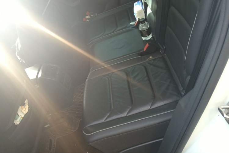 Used Volkswagen Tiguan 2018 330TSI Four-Wheel Drive High-End Model Left Rear Seat