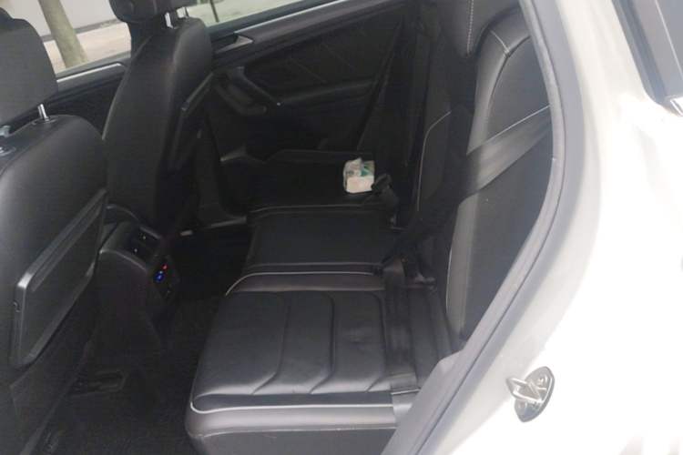 Used Volkswagen Tiguan 2018 380TSI Four-Wheel Drive R-Line Left Rear Seat