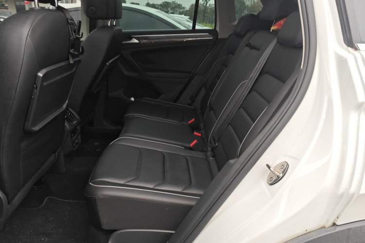 Used Volkswagen Tiguan 2018 330TSI Four-Wheel Drive High-End Model Left Rear Seat