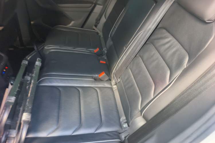 Used Volkswagen Tiguan 2018 330TSI All-Wheel-Drive Innovation Model Left Rear Seat