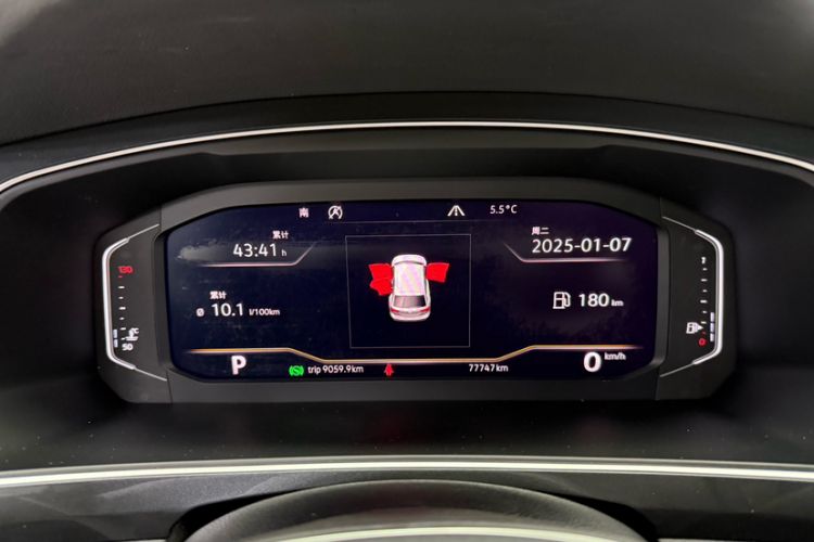 Used Volkswagen Tiguan 2018 330TSI All-Wheel-Drive Innovation Model Odometer Close Up