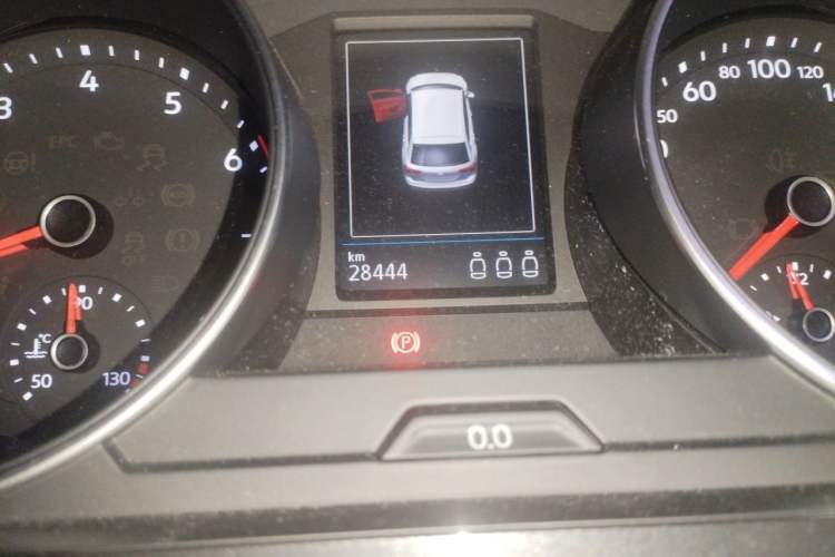 Used Volkswagen Tiguan 2018 280TSI Two-Wheel-Drive Elite Version Odometer Close Up