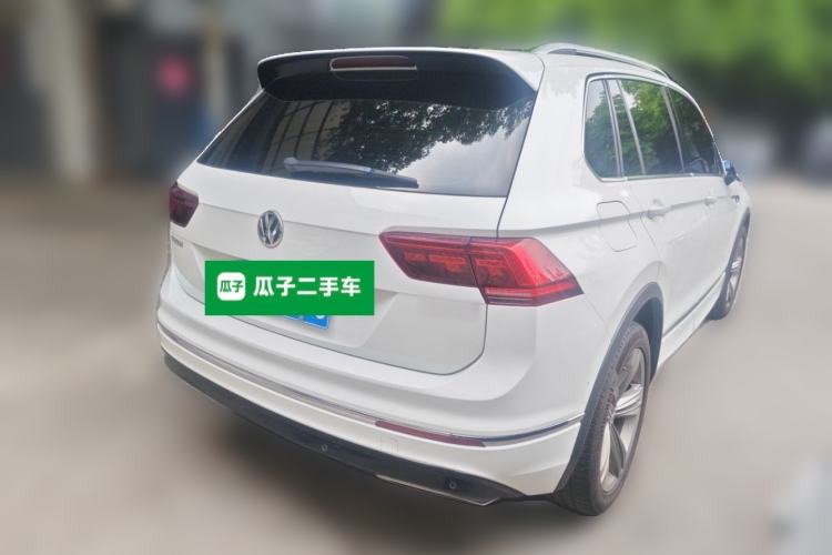 Used Volkswagen Tiguan 2018 380TSI Four-Wheel Drive R-Line Rear Right 45 Deg