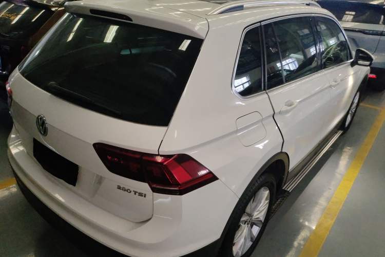 Used Volkswagen Tiguan 2018 280TSI Two-Wheel-Drive Elite Version Rear Right 45 Deg
