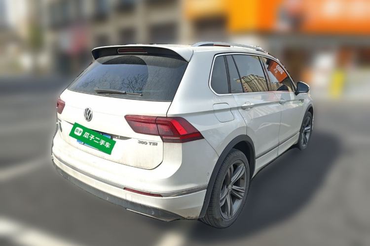 Used Volkswagen Tiguan 2018 380TSI Four-Wheel Drive R-Line Rear Right 45 Deg
