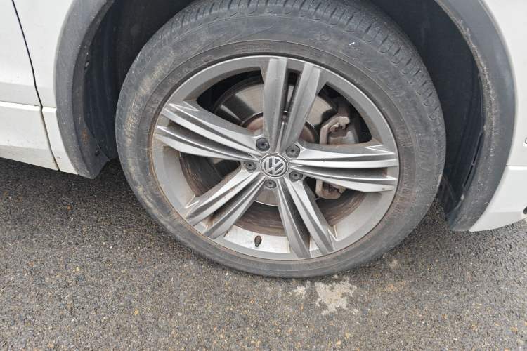 Used Volkswagen Tiguan 2018 330TSI Four-Wheel Drive High-End Model Right Front Wheel Hub