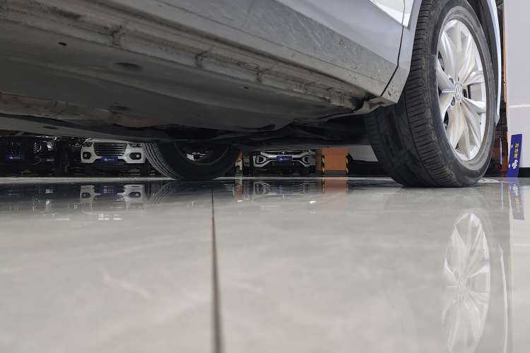 Used Volkswagen Tiguan 2018 330TSI All-Wheel-Drive Innovation Model Right Side Sill