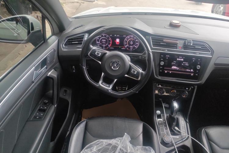 Used Volkswagen Tiguan 2018 380TSI Four-Wheel Drive R-Line Steering Wheel
