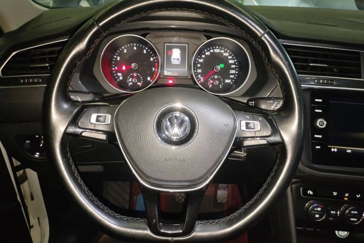 Used Volkswagen Tiguan 2018 280TSI Two-Wheel-Drive Elite Version Steering Wheel