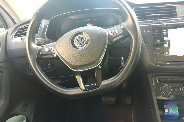 Used Volkswagen Tiguan 2018 330TSI Four-Wheel Drive High-End Model Steering Wheel