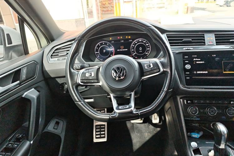 Used Volkswagen Tiguan 2018 380TSI Four-Wheel Drive R-Line Steering Wheel