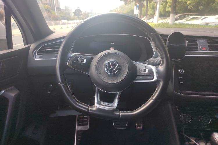 Used Volkswagen Tiguan 2018 380TSI Four-Wheel Drive R-Line Steering Wheel