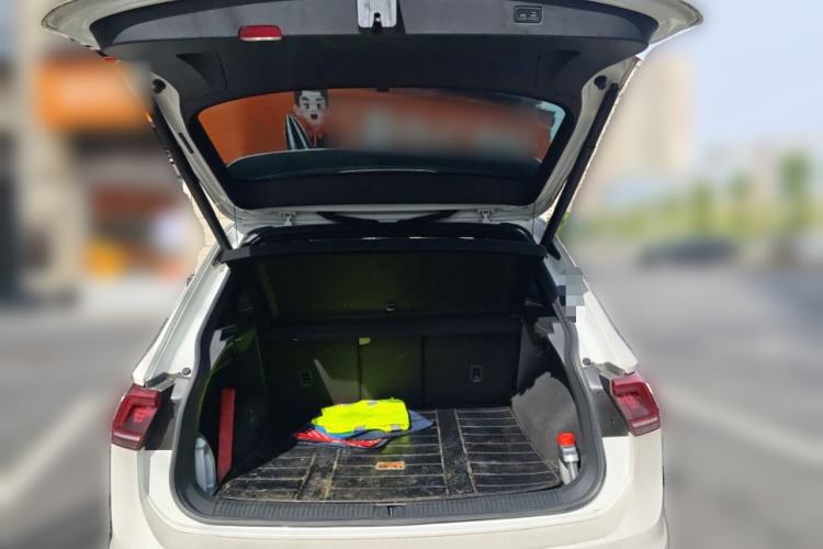 Used Volkswagen Tiguan 2018 380TSI Four-Wheel Drive R-Line Trunk