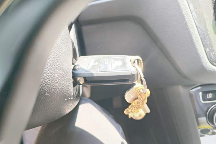 Used Volkswagen Tiguan 2018 330TSI All-Wheel-Drive Innovation Model Vehicle Key