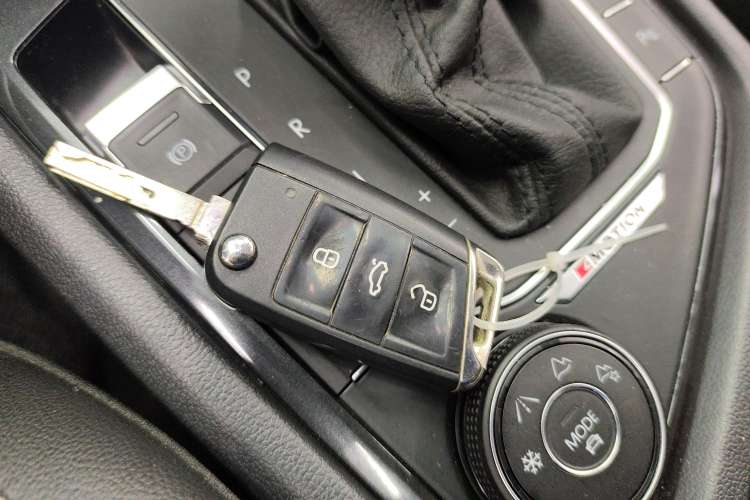 Used Volkswagen Tiguan 2018 330TSI All-Wheel-Drive Innovation Model Vehicle Key