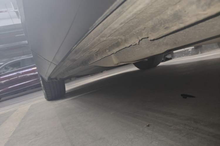 Used Volkswagen Tiguan 2018 330TSI All-Wheel-Drive Innovation Model Left Side Sill
