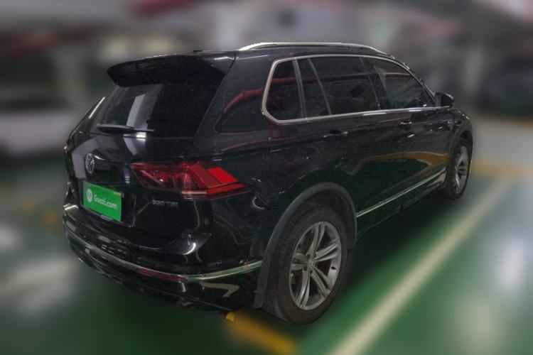 Used Volkswagen Tiguan 2019 330TSI All-Wheel-Drive Innovation Model Rear Right 45 Deg
