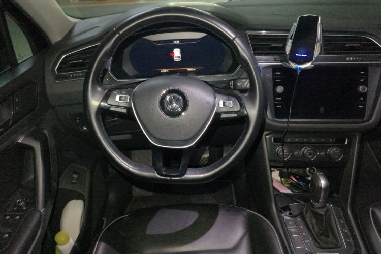 Used Volkswagen Tiguan 2019 330TSI All-Wheel-Drive Innovation Model Steering Wheel