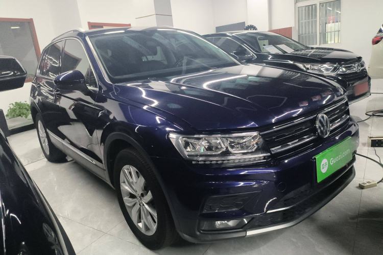 Used Volkswagen Tiguan 2019 330TSI All-Wheel-Drive Innovation Model Front Right 45 Deg