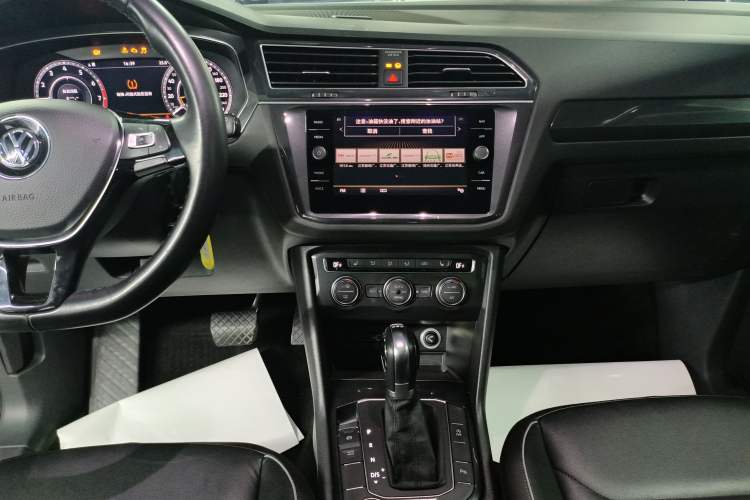 Used Volkswagen Tiguan 2019 330TSI All-Wheel-Drive Innovation Model Gear Lever