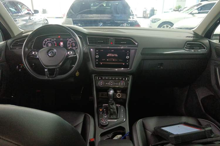 Used Volkswagen Tiguan 2019 330TSI All-Wheel-Drive Innovation Model Interior 2