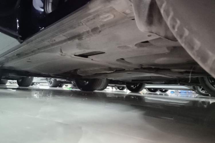Used Volkswagen Tiguan 2019 330TSI All-Wheel-Drive Innovation Model Left Side Sill