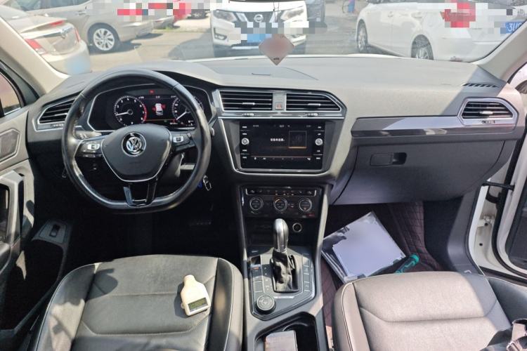Used Volkswagen Tiguan 2019 330TSI All-Wheel-Drive Innovation Model Center Console