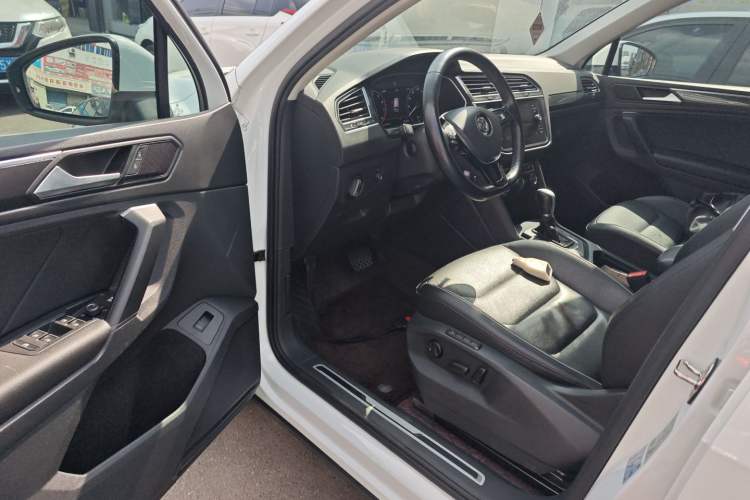 Used Volkswagen Tiguan 2019 330TSI All-Wheel-Drive Innovation Model Driver Seat