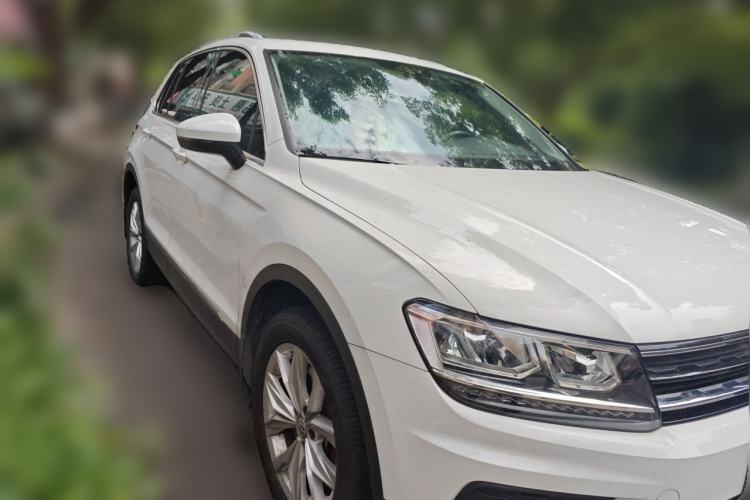 Used Volkswagen Tiguan 2019 330TSI Four-Wheel Drive High-End Model Front Right 45 Deg