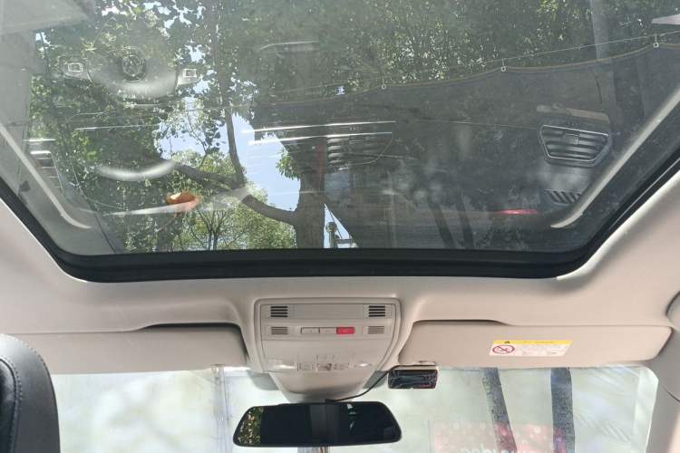 Used Volkswagen Tiguan 2019 330TSI All-Wheel-Drive Innovation Model Headliner