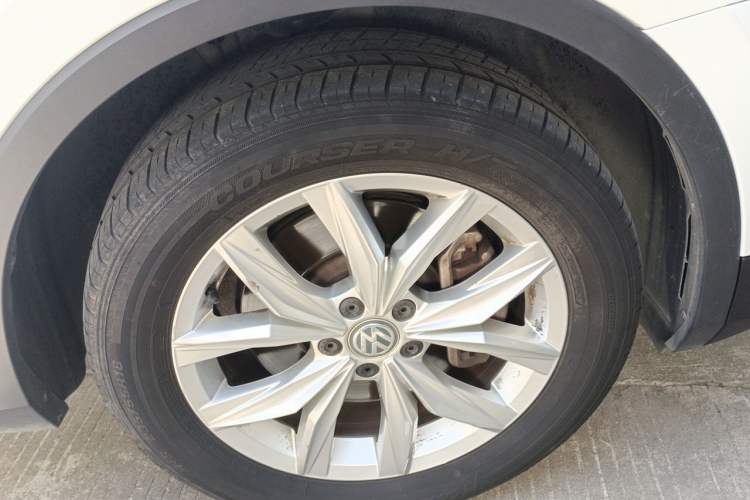 Used Volkswagen Tiguan 2019 330TSI All-Wheel-Drive Innovation Model Right Front Wheel Hub