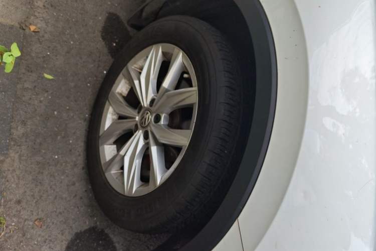 Used Volkswagen Tiguan 2019 330TSI Four-Wheel Drive High-End Model Right Front Wheel Hub