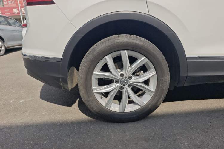 Used Volkswagen Tiguan 2019 330TSI All-Wheel-Drive Innovation Model Right Rear Wheel Hub