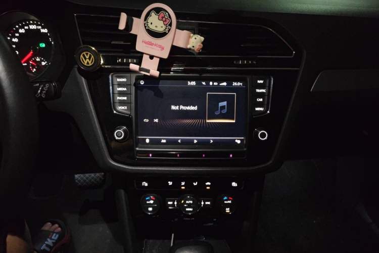 Used Volkswagen Tiguan L 2017 330TSI Automatic Two-Wheel Drive Comfort Edition Audio And AC Panel
