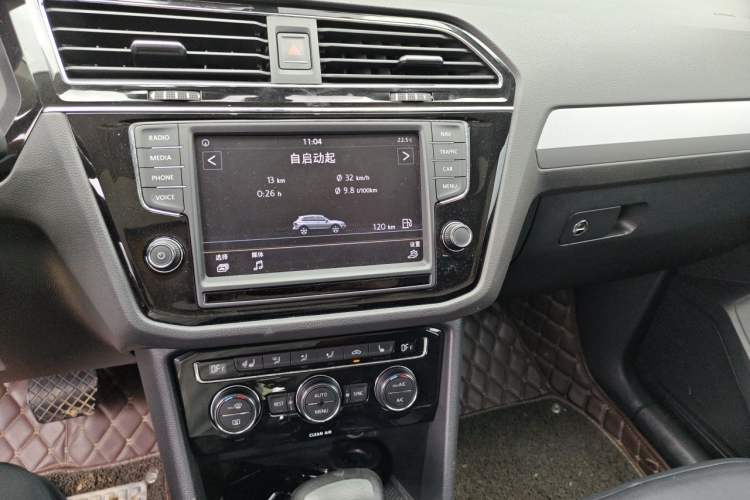 Used Volkswagen Tiguan L 2017 330TSI Automatic Two-Wheel Drive Luxury Edition Audio And AC Panel