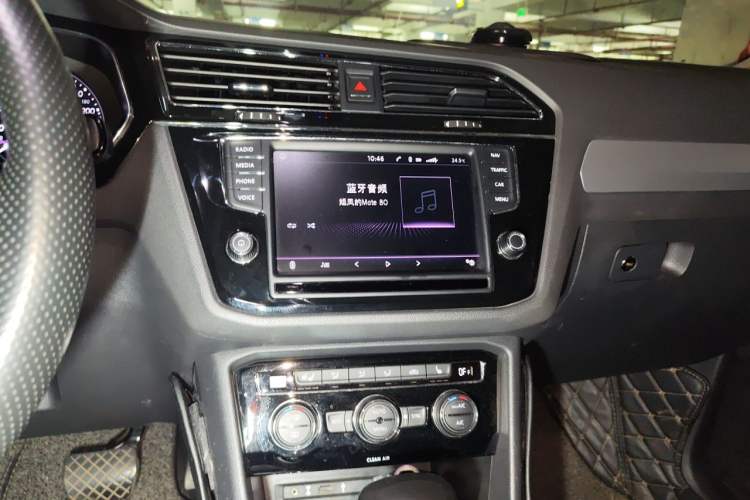 Used Volkswagen Tiguan L 2017 330TSI Automatic Two-Wheel Drive Flagship Edition Audio And AC Panel