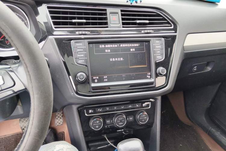 Used Volkswagen Tiguan L 2017 330TSI Automatic Two-Wheel Drive Luxury Edition Audio And AC Panel