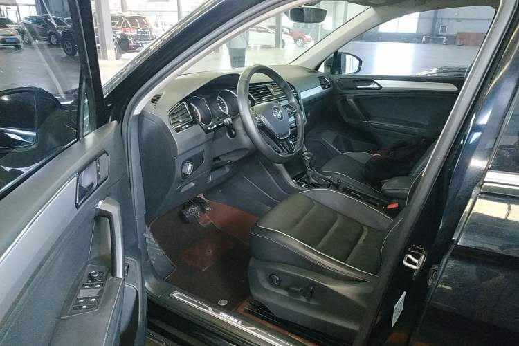Used Volkswagen Tiguan L 2017 330TSI Automatic Two-Wheel Drive Flagship Edition Driver Seat