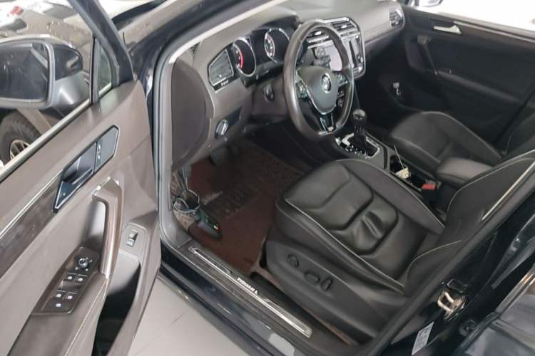 Used Volkswagen Tiguan L 2017 330TSI Automatic Two-Wheel Drive Flagship Edition Driver Seat