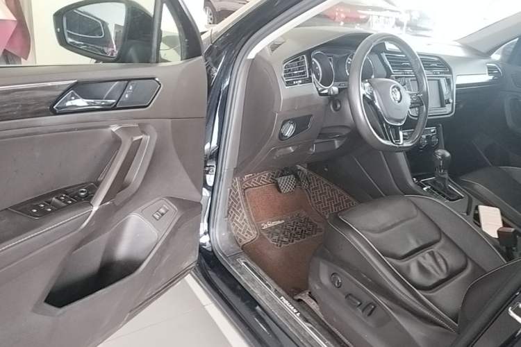 Used Volkswagen Tiguan L 2017 330TSI Automatic Two-Wheel Drive Flagship Edition Driver Seat