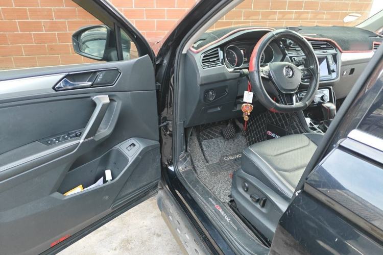 Used Volkswagen Tiguan L 2017 330TSI Automatic Two-Wheel Drive Flagship Edition Driver Seat