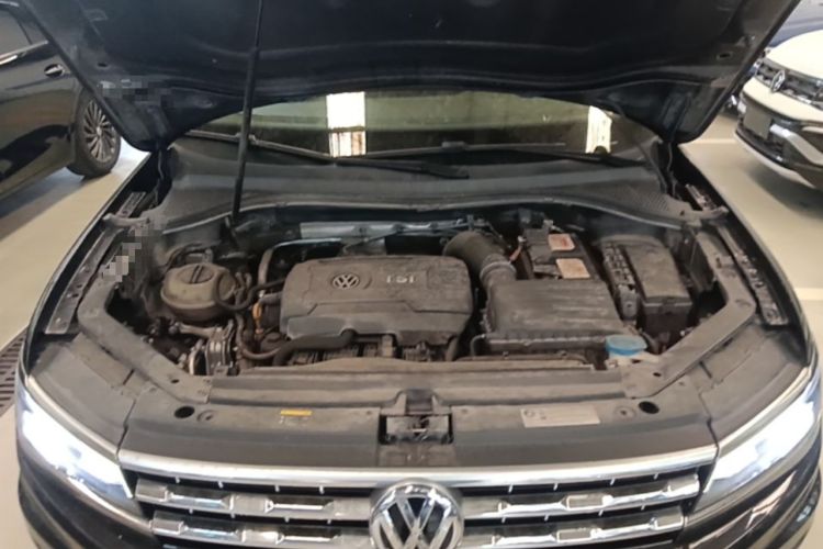 Used Volkswagen Tiguan L 2017 330TSI Automatic Two-Wheel Drive Flagship Edition Engine Bay