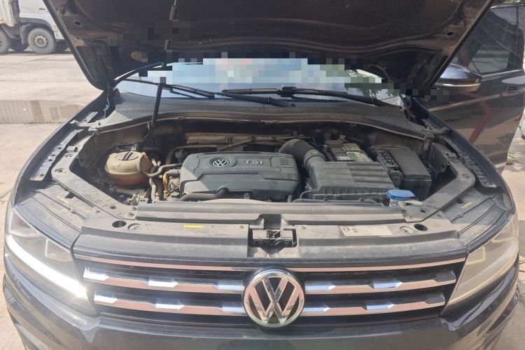 Used Volkswagen Tiguan L 2017 330TSI Automatic Two-Wheel Drive Luxury Edition Engine Bay