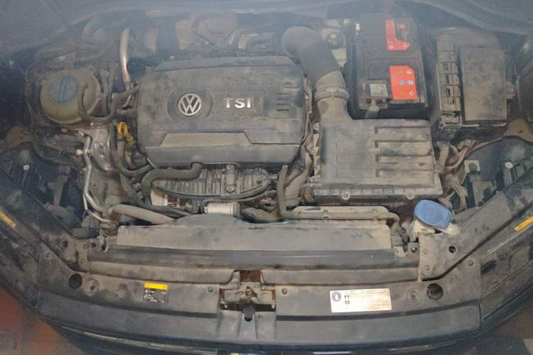 Used Volkswagen Tiguan L 2017 330TSI Automatic Two-Wheel Drive Luxury Edition Engine Bay