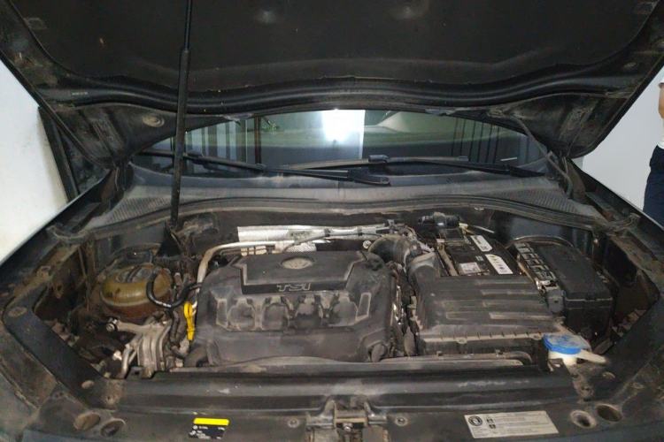 Used Volkswagen Tiguan L 2017 330TSI Automatic Two-Wheel Drive Flagship Edition Engine Bay
