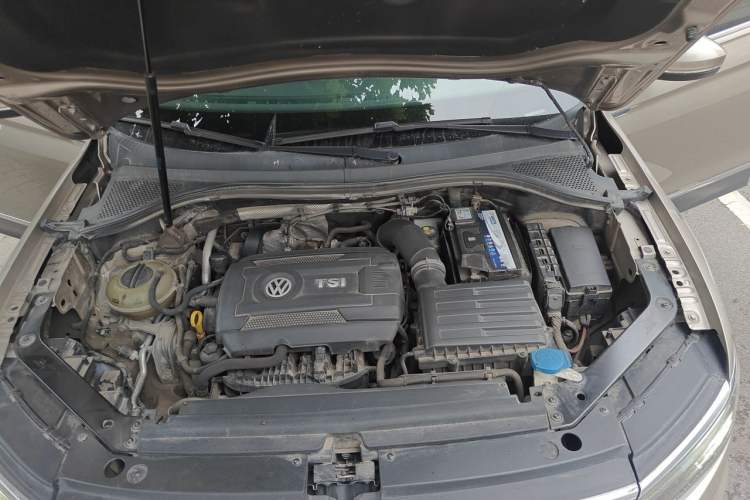 Used Volkswagen Tiguan L 2017 380TSI Automatic All-Wheel-Drive Flagship Edition Engine Bay