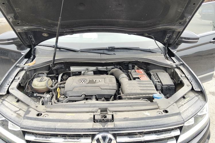 Used Volkswagen Tiguan L 2017 330TSI Automatic Two-Wheel Drive Luxury Edition Engine Bay